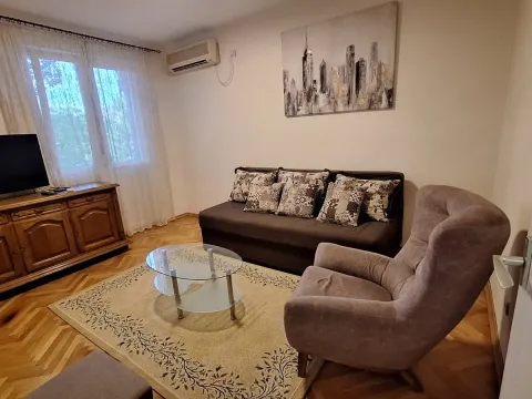 Izdavanje, dvosoban stan, 68m², Preko Morače, Podgorica