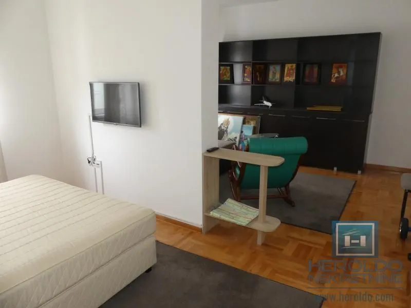 Prodaja, četvorosoban stan, 105m², Vašarište, Jagodina