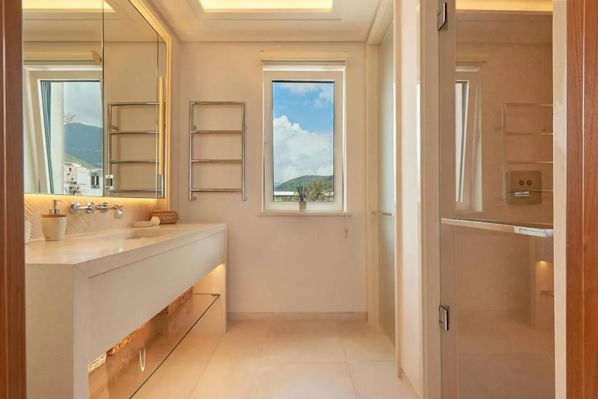 Sale, two bedroom apartment, 151m², Porto Montenegro, Tivat