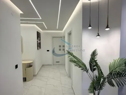 Prodaja, trosoban stan, 70m², Đeram Pijaca, Beograd - image 8