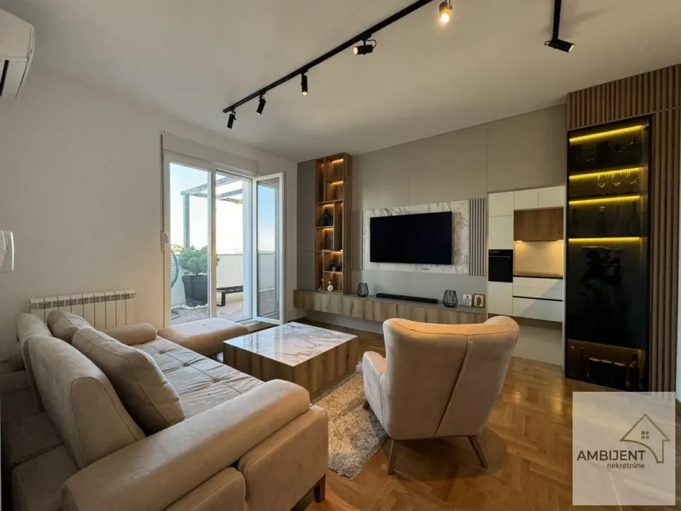 Sale, three bedroom apartment, 70m², Zemun Cara Dušana, Zemun Sve Podlokacije