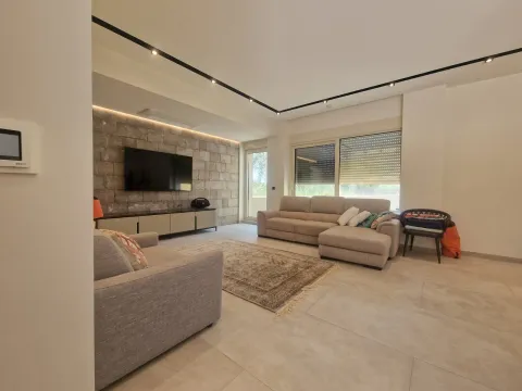 Prodaja, dvosoban stan, 90m2, Kamenovo, Budva Prodaja, dvosoban stan, 90m2, Kamenovo, Budva