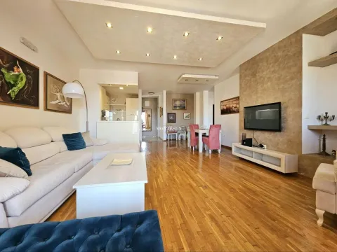 Izdavanje, trosoban stan, 112m², Bečići, Budva - image 6
