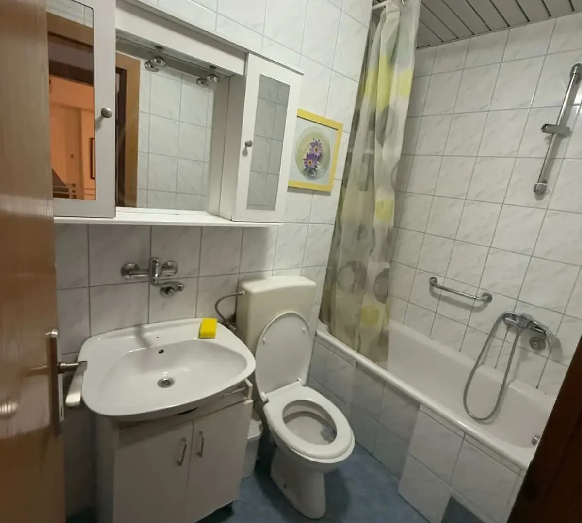 Izdavanje, dvosoban stan, 76m², Stari Aerodrom, Podgorica