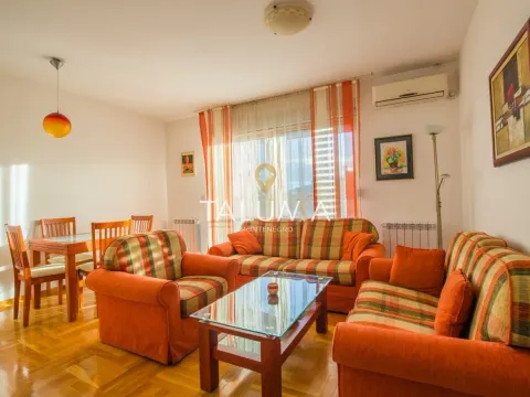 Izdavanje, dvosoban stan, 68m², Preko Morače, Podgorica