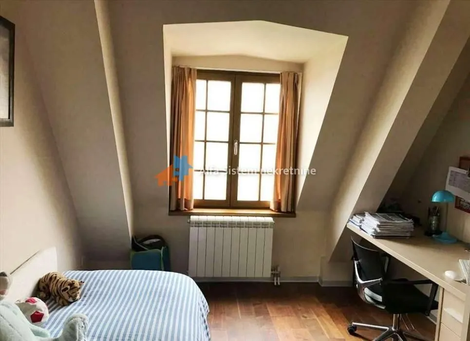 Izdavanje, stan, 200m², Savski Venac, Beograd