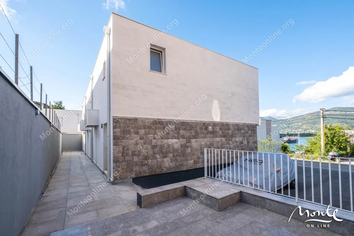 Prodaja, kuća, 100m², Đuraševići, Tivat