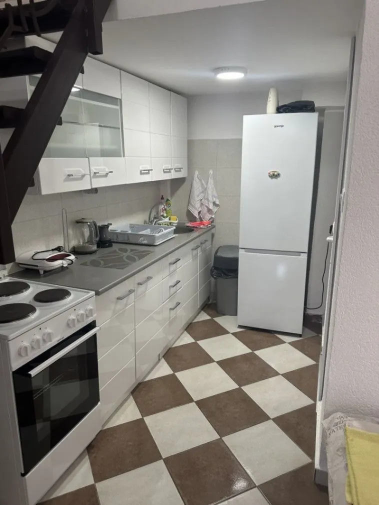 Izdavanje, jednosoban stan, 28m², Sutomore, Bar