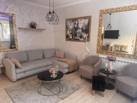 Izdavanje, jednosoban stan, 25m², Kalenić Pijaca, Vračar Sve Podlokacije - image 16