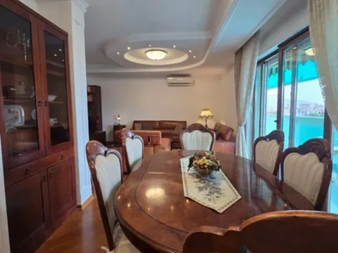 Sale, three bedroom apartment, 130m², Stari Aerodrom, Podgorica - image 5