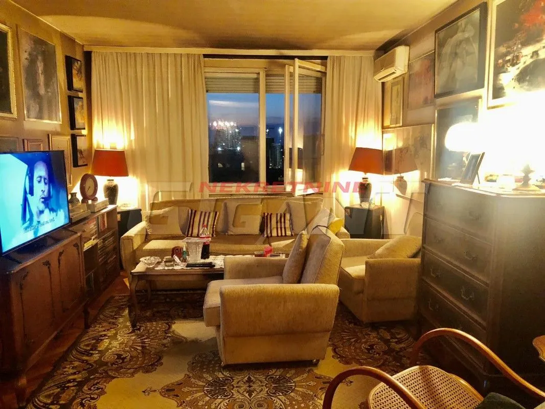 Prodaja, dvosoban stan, 74m², Savski Venac, Beograd