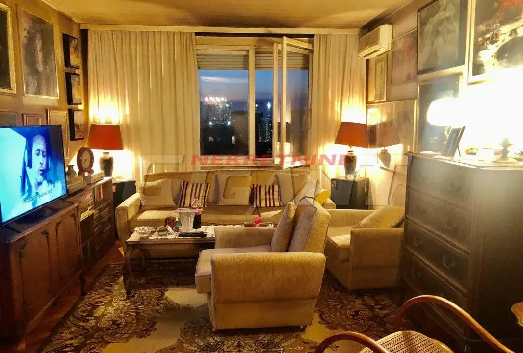 Prodaja, dvosoban stan, 74m², Savski Venac, Beograd