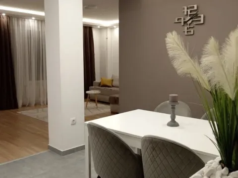 Prodaja, trosoban stan, 68m², Aerodrom, Kragujevac - image 2