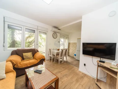 Izdavanje, dvosoban stan, 65m², Autobuska stanica, Podgorica - image 12