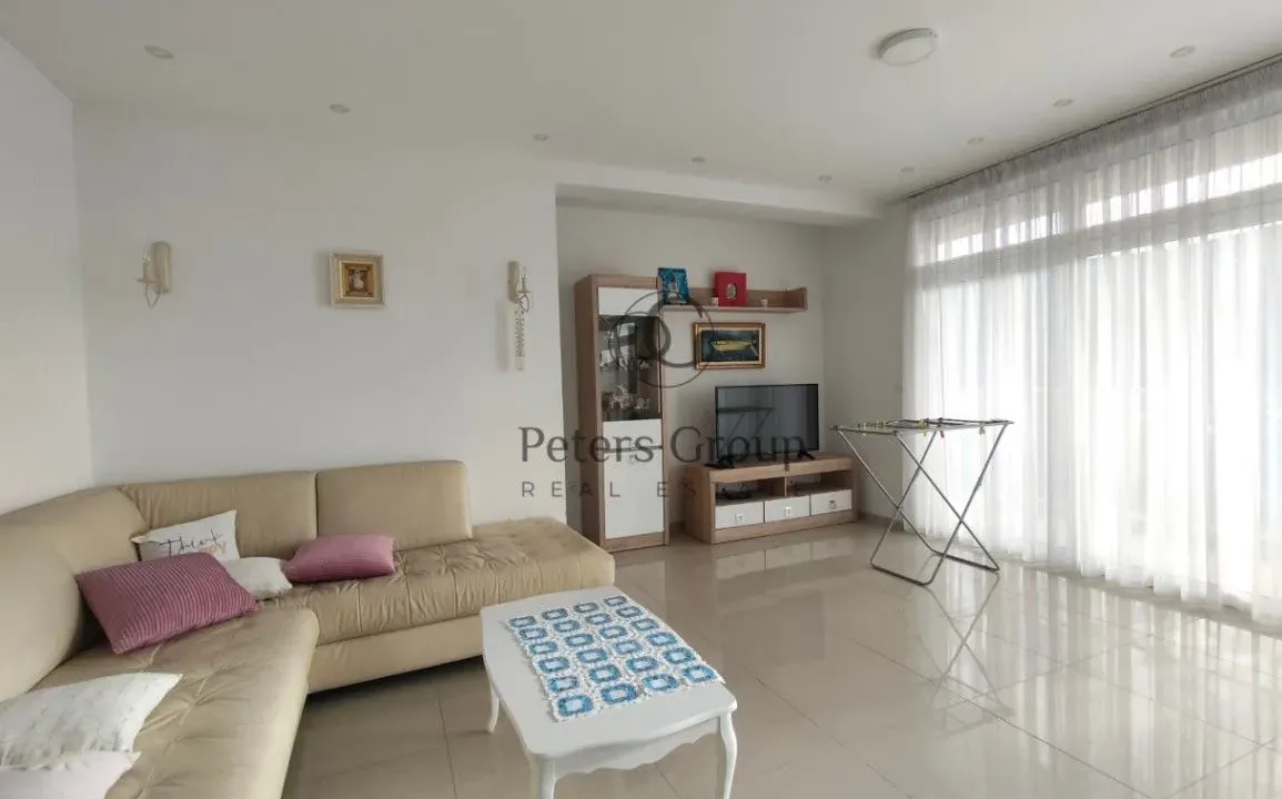 Izdavanje, dvosoban stan, 90m², Kumbor, Herceg Novi
