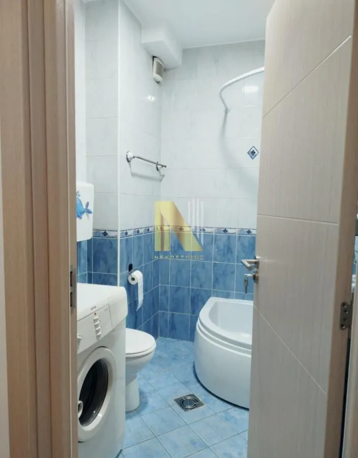 Izdavanje, dvosoban stan, 48m², Bulevar Evrope, Novi Sad Sve Podlokacije