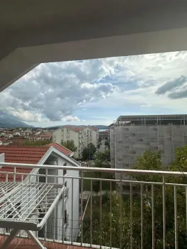 Rent, one bedroom apartment, 50m², Centar, Tivat - image 9