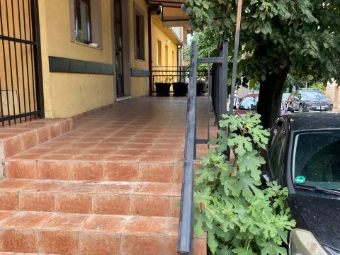 Izdavanje, poslovni prostor, 200m², Centar, Danilovgrad - image 3