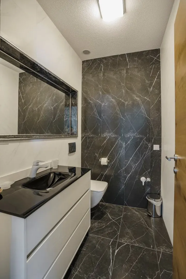 Prodaja, kuća, 420m², Krašići, Tivat