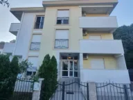 Izdavanje, dvosoban stan, 65m², Momišići, Podgorica - image 12