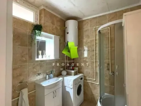 Rent, four bedroom apartment, 120m², Pantelej, Niš - image 10