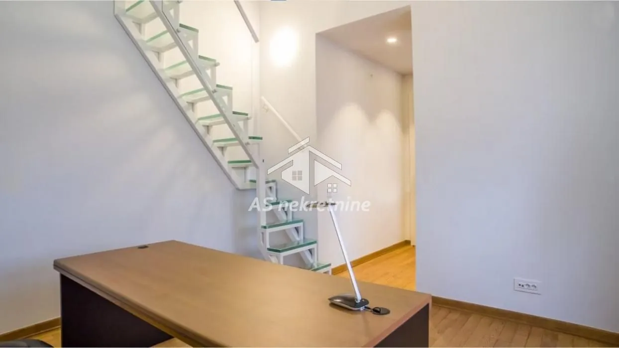 Rent, apartment, 188m², Kalenić Pijaca, Vračar Sve Podlokacije