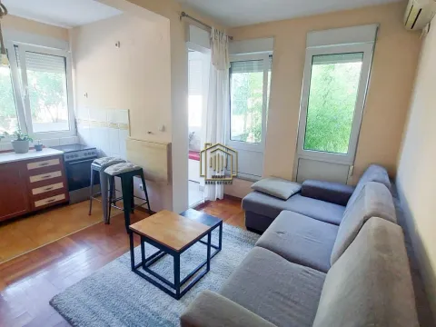 Izdavanje, jednosoban stan, 38m2, Gorica C, Podgorica Izdavanje, jednosoban stan, 38m2, Gorica C, Podgorica