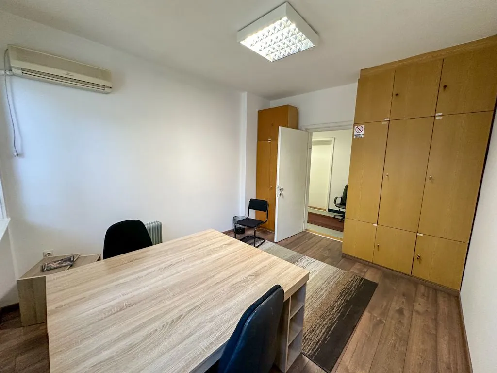 Izdavanje, poslovni prostor, 33m², Preko Morače, Podgorica
