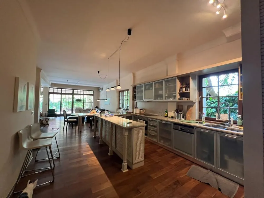 Rent, apartment, 220m², Savski Venac, Beograd