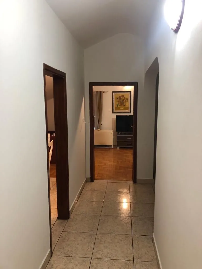 Izdavanje, jednosoban stan, 71m², Momišići, Podgorica