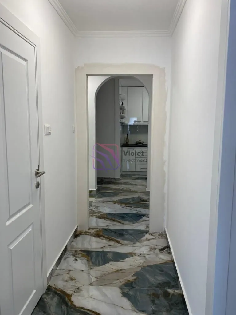 Izdavanje, trosoban stan, 90m², Preko Morače, Podgorica