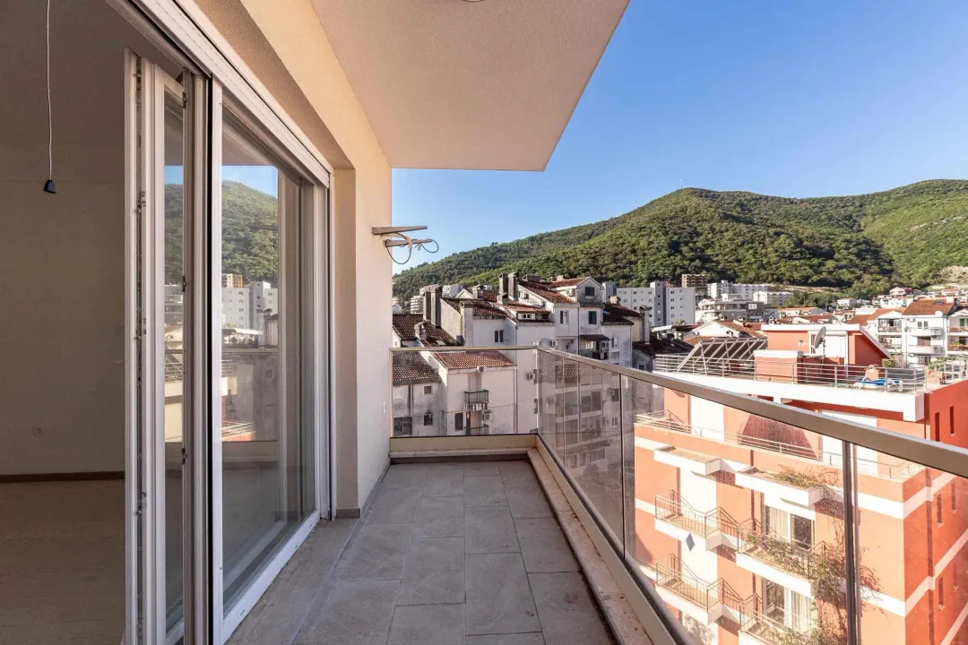 Prodaja, trosoban stan, 79m², Budva, Crna Gora