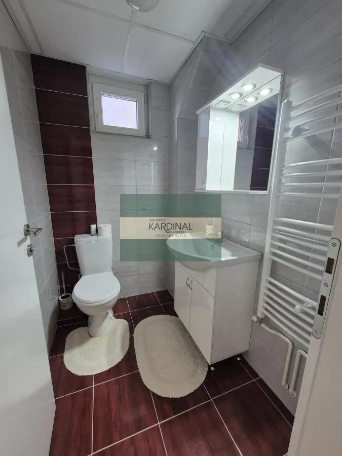Prodaja, kuća, 379m², Trnava, Jagodina