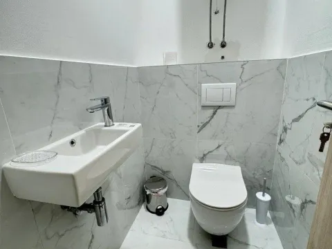 Sale, two bedroom apartment, 81m², Rafailovići, Budva - image 13