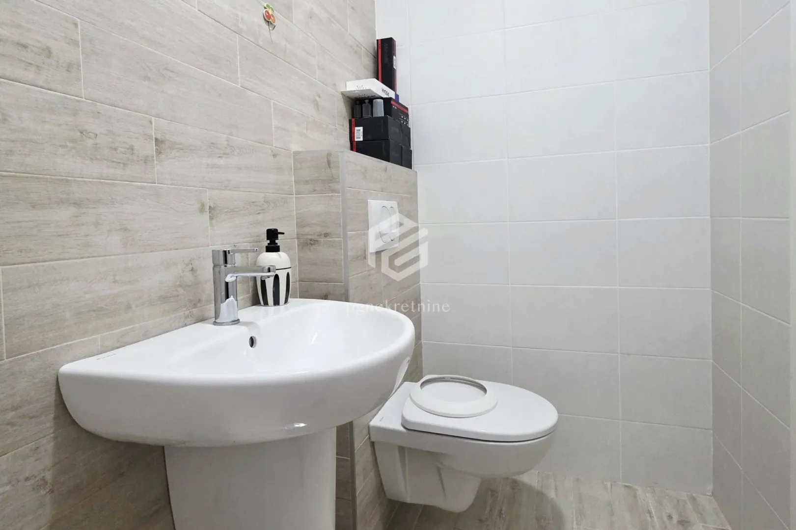 Rent, two bedroom apartment, 64m², City Kej, Podgorica