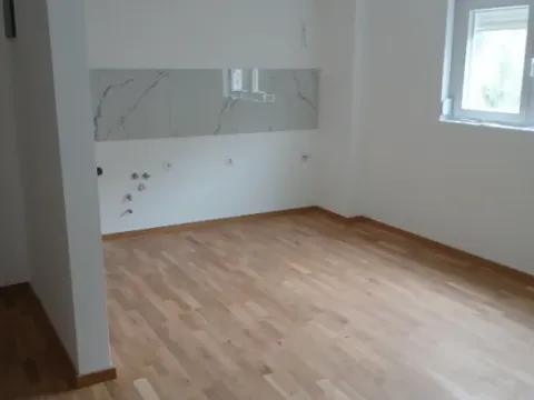 Sale, one bedroom apartment, 46m², Bečići, Budva - image 4