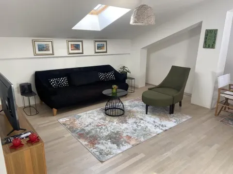 Rent, one bedroom apartment, 47m², Stari Aerodrom, Podgorica - image 11
