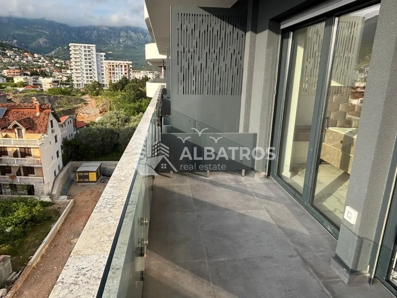 Izdavanje, jednosoban stan, 54m², Ilino, Bar