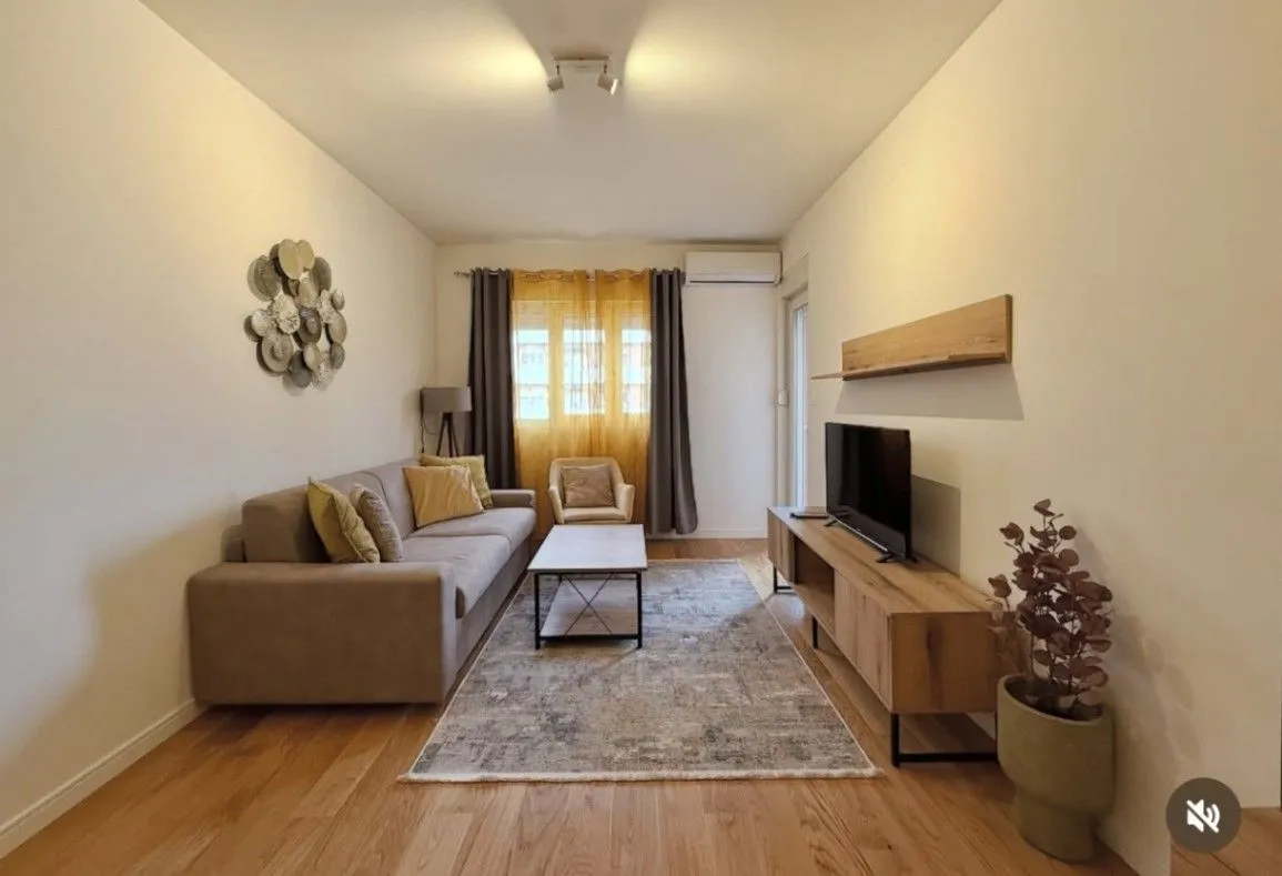Prodaja, jednosoban stan, 46m², Central Point, Podgorica