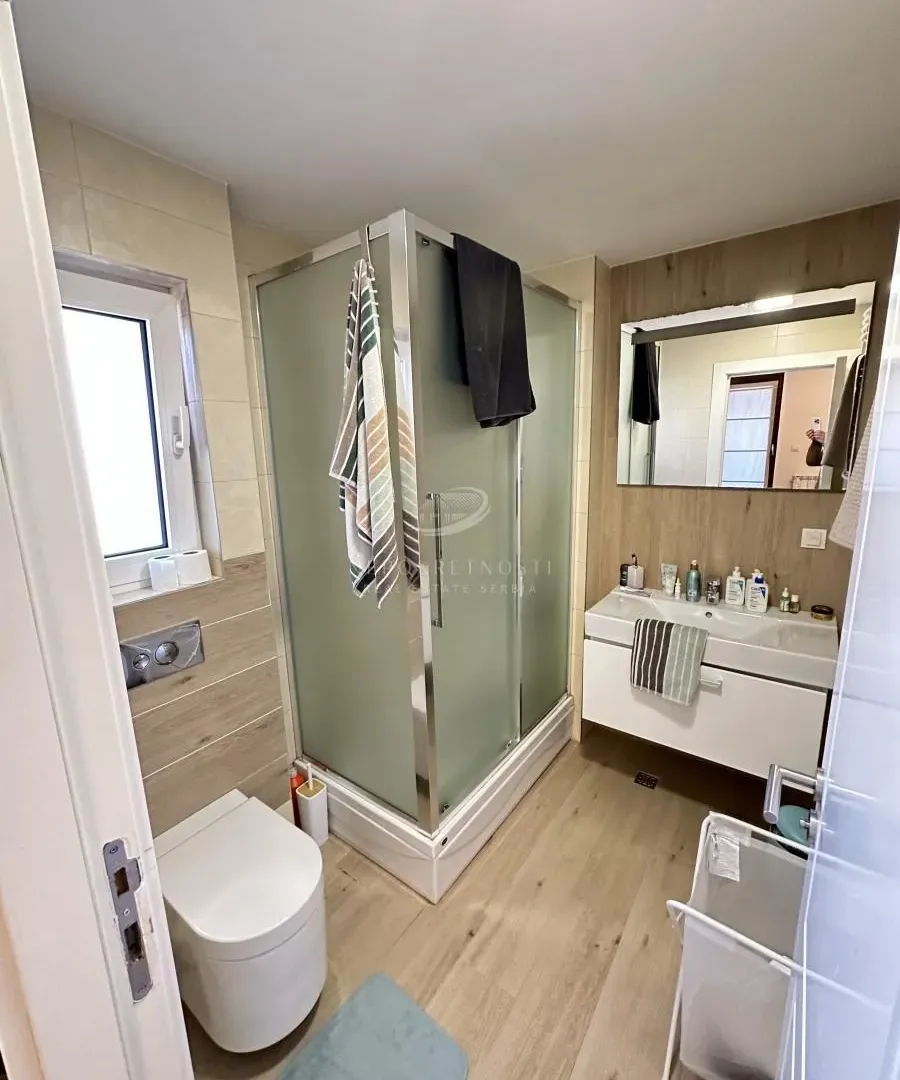 Sale, house, 300m², Lekino Brdo, Voždovac Sve Podlokacije