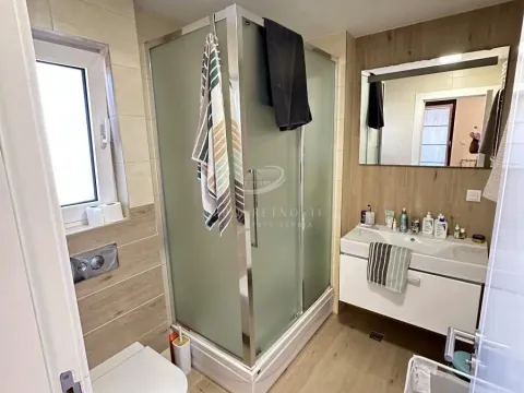 Prodaja, kuća, 300m², Lekino Brdo, Voždovac Sve Podlokacije - image 17