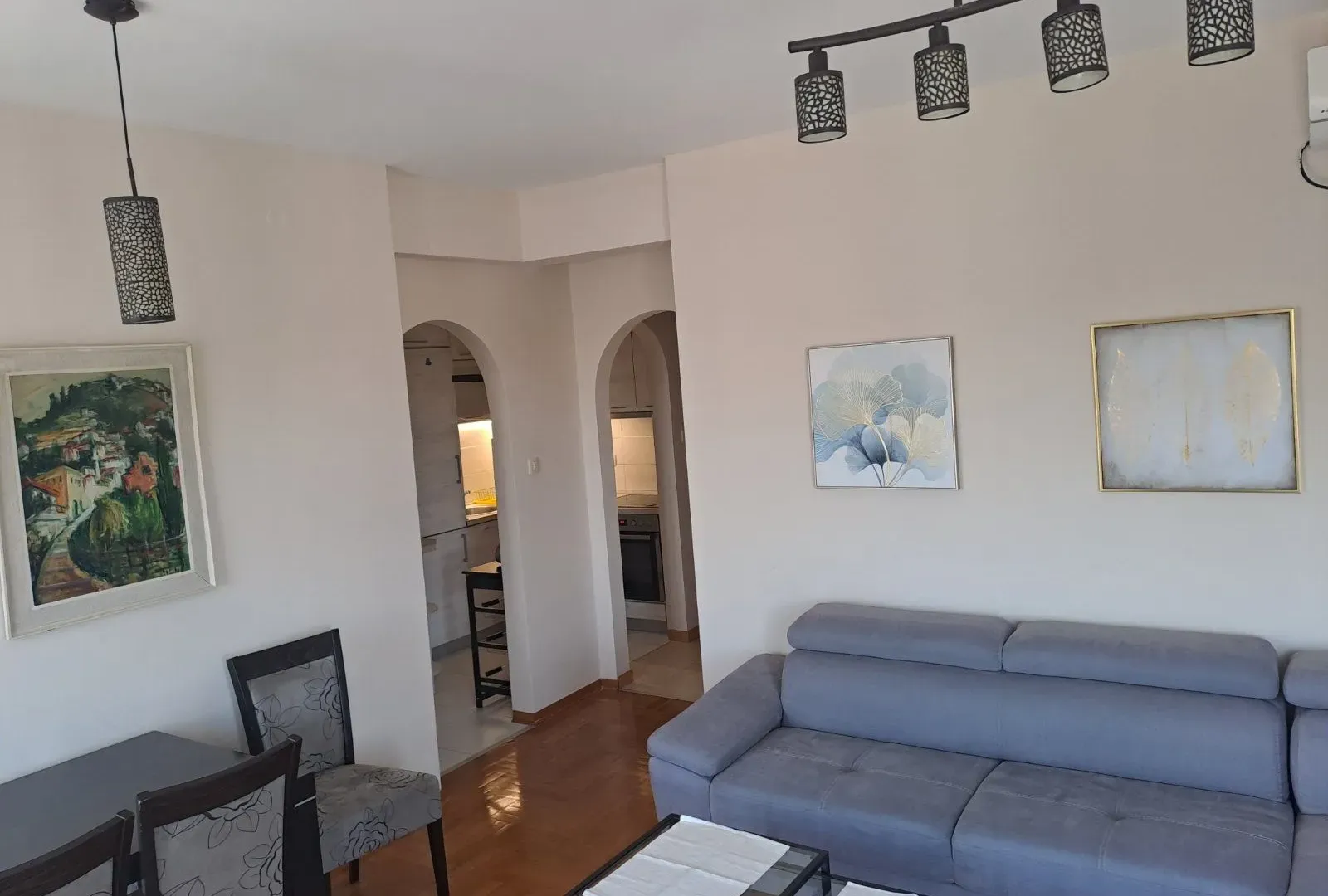 Izdavanje, dvosoban stan, 65m², Zabjelo, Podgorica