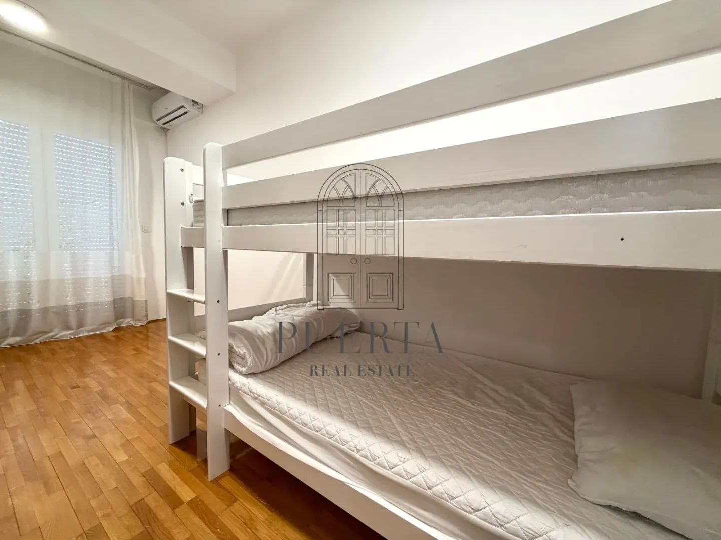Rent, two bedroom apartment, 78m², City Kvart, Podgorica