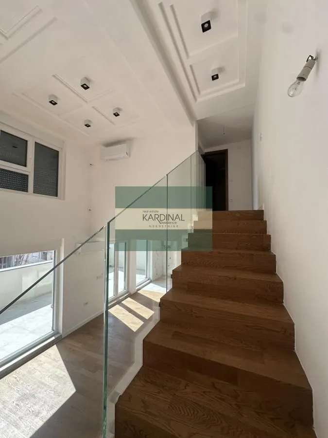 Prodaja, trosoban stan, 79m², Erdoglija, Kragujevac