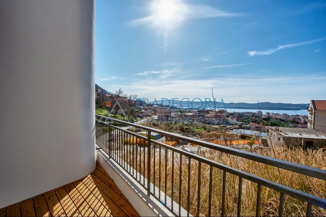Prodaja, kuća, 180m², Tivat, Crna Gora