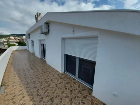 Izdavanje, dvosoban stan, 100m², Ilino, Bar - image 10