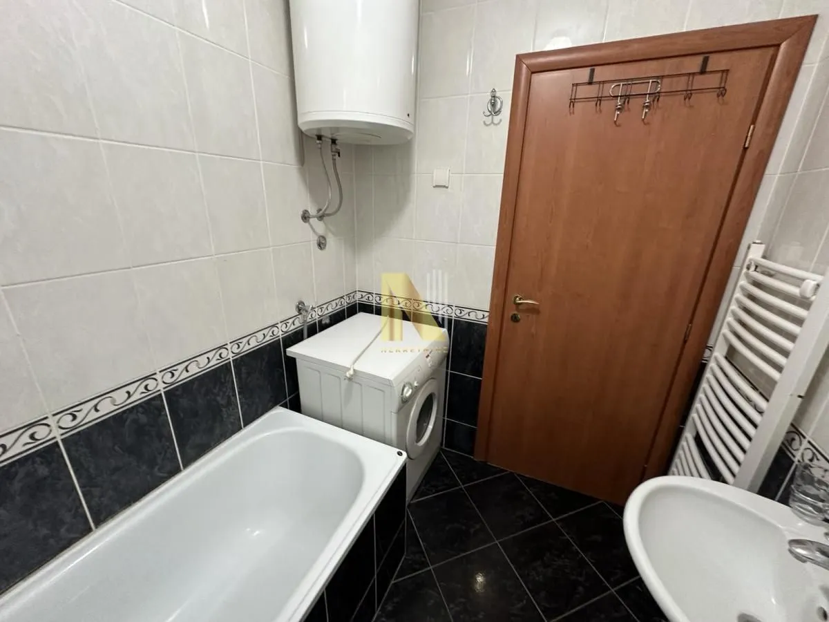 Prodaja, dvosoban stan, 59m², Centar, Novi Sad