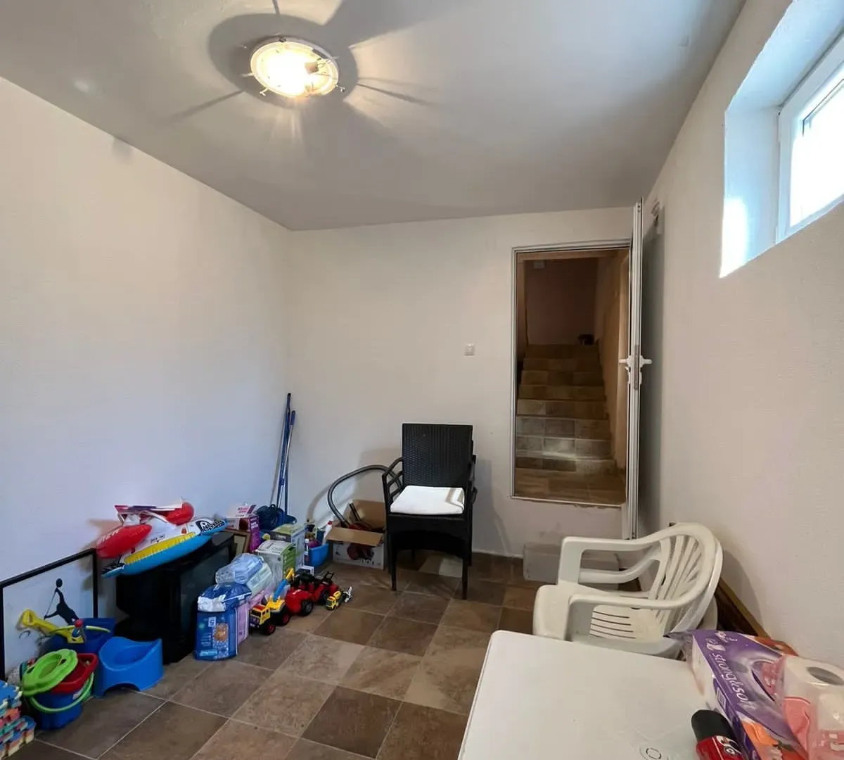 Prodaja, kuća, 210m², Sutomore, Bar