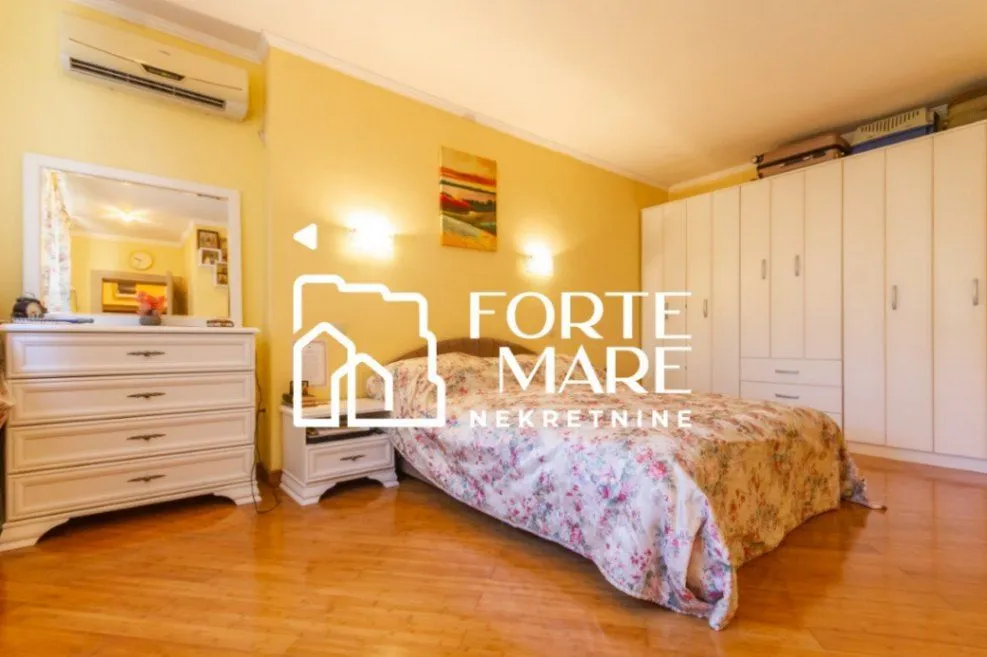 Prodaja, jednosoban stan, 60m², Herceg Novi, Crna Gora