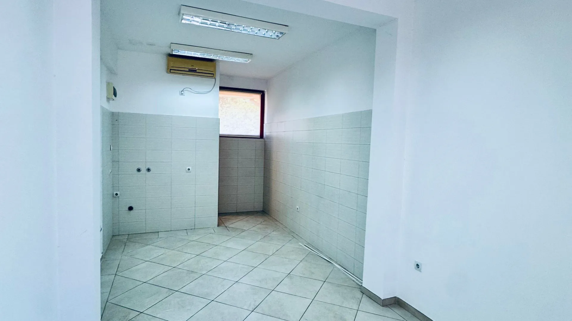 Rent, office space, 25m², Centar, Podgorica